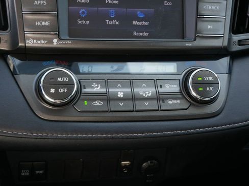 Used 2014 Toyota RAV4 XLE AWD/4WD image 18