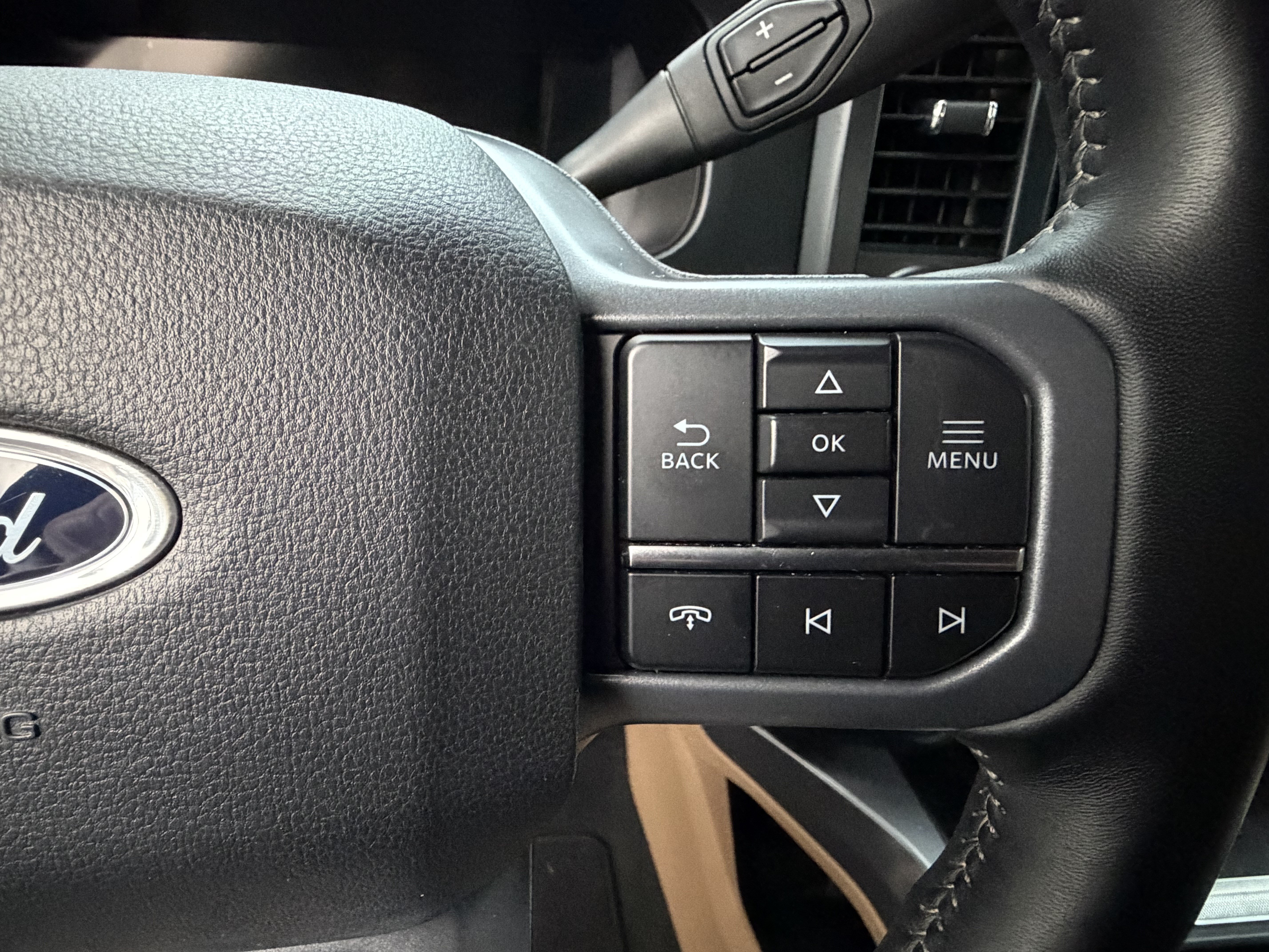 Used 2023 Ford F250 Lariat w/ Lariat Ultimate Package AWD/4WD image 20