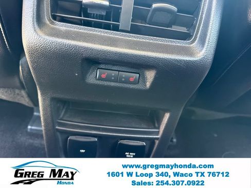 Used 2018 Ford Edge Titanium w/ Equipment Group 301A FWD image 25