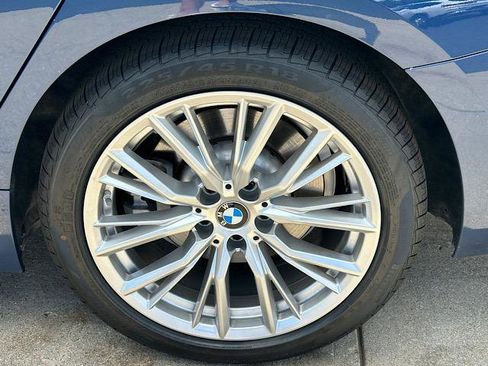 Used 2024 BMW 330i xDrive Sedan w/ Premium Package AWD/4WD image 33