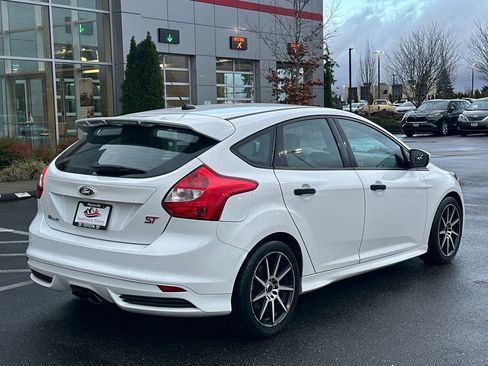 Used 2014 Ford Focus ST w/ Equipment Group 202A image 3