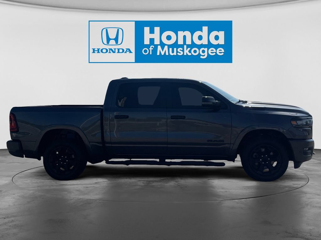 Used 2025 RAM 1500 Big Horn AWD/4WD image 4