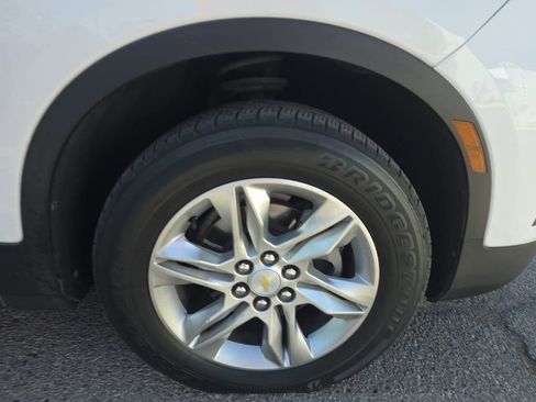 Used 2020 Chevrolet Blazer LT image 2