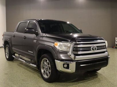 Used 2017 Toyota Tundra SR5 w/ SR5 Upgrade Package