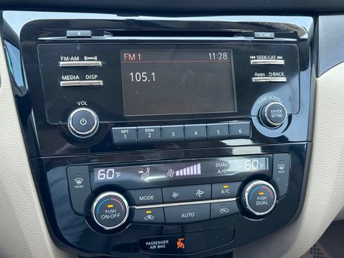 Used 2014 Nissan Rogue SV FWD image 8