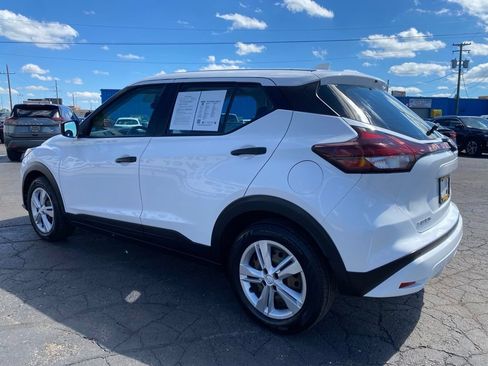 Used 2023 Nissan Kicks S FWD image 6