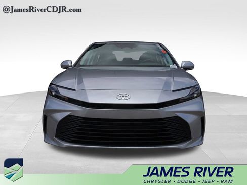 Used 2026 Toyota Camry LE FWD image 7