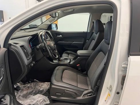 Used 2019 Chevrolet Colorado Z71 AWD/4WD image 13