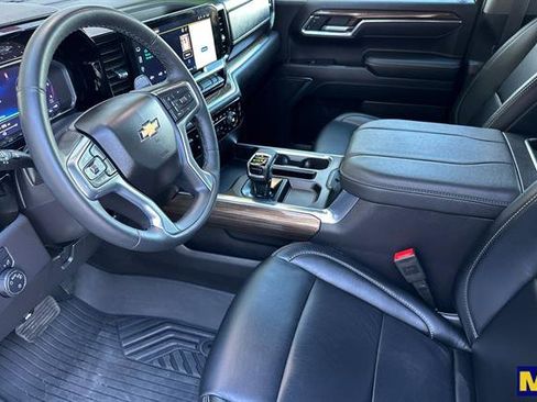 Used 2025 Chevrolet Silverado 1500 LT image 10