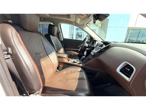 Used 2015 Chevrolet Equinox LTZ AWD/4WD image 12