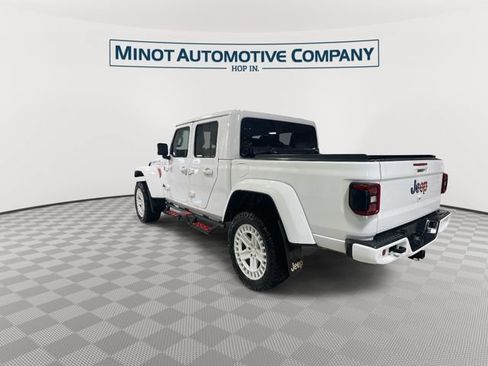 Used 2023 Jeep Gladiator Overland AWD/4WD image 6
