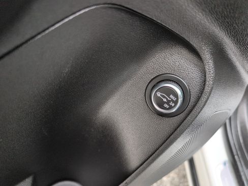 Used 2024 Buick Envista Avenir image 15