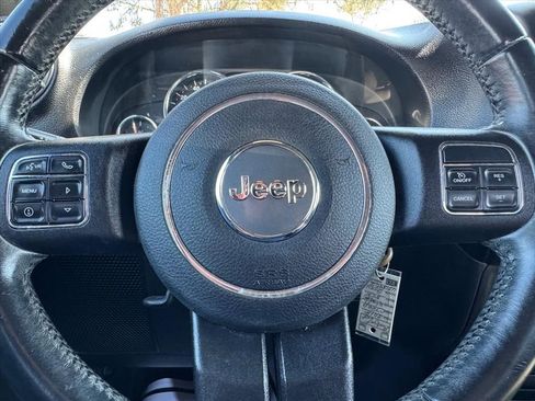 Used 2018 Jeep Wrangler Unlimited Sport w/ Connectivity Group AWD/4WD image 15