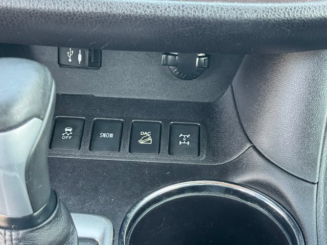 Used 2015 Toyota Highlander XLE AWD/4WD image 23