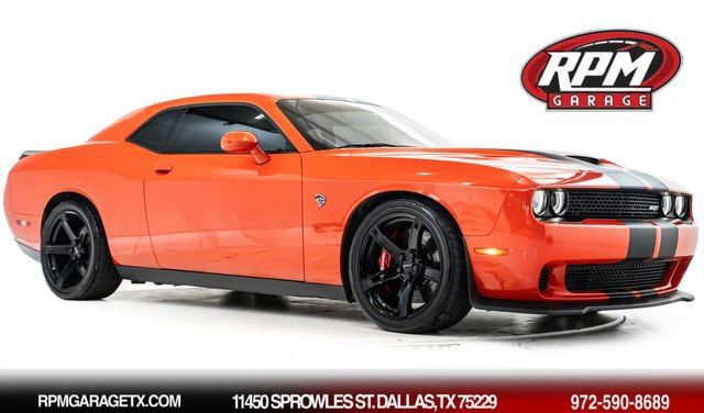 Used 2017 Dodge Challenger SRT Hellcat RWD image 1