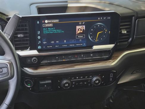 Used 2025 Chevrolet Silverado 1500 LT AWD/4WD image 14