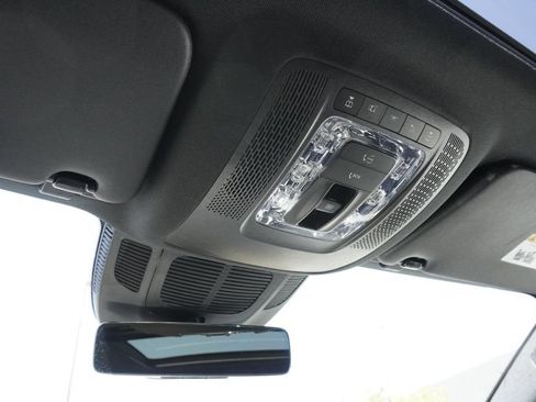 Used 2025 Mercedes-Benz GLS 450 4MATIC image 16