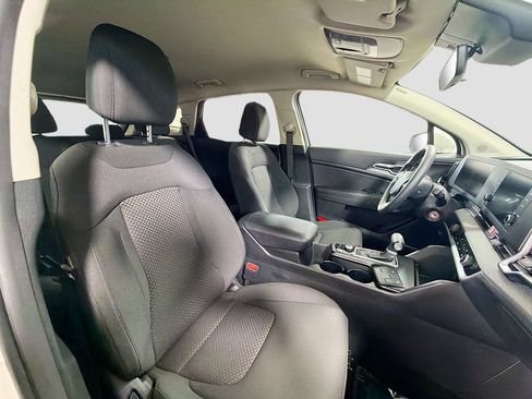 Used 2023 Kia Sportage LX AWD/4WD image 28