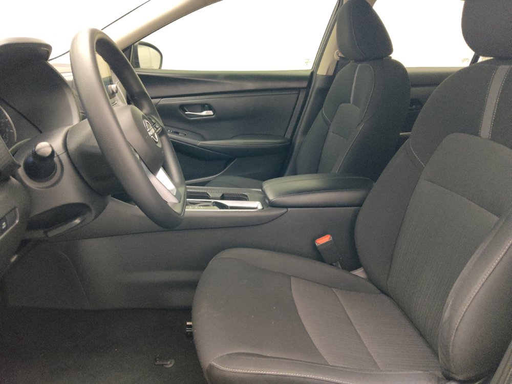 Used 2024 Nissan Sentra SV FWD image 17