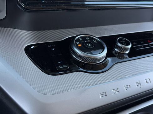 New 2025 Ford Expedition Active image 45