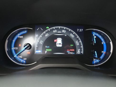 Used 2023 Toyota RAV4 XLE Premium image 9