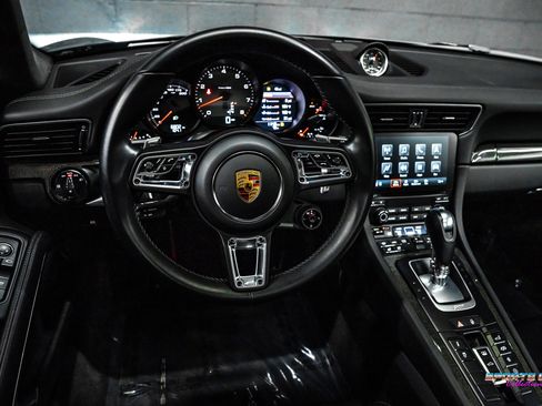 Used 2017 Porsche 911 Carrera 4S w/ Sport Package AWD/4WD image 18