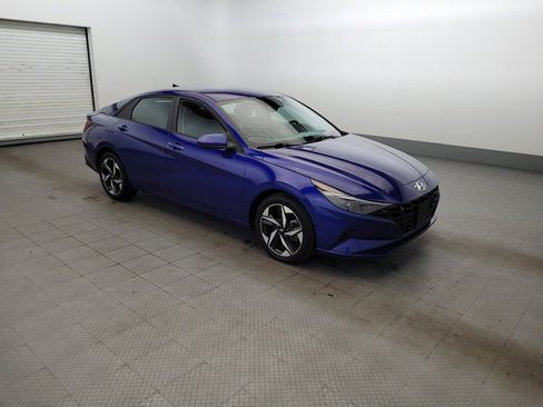 Used 2023 Hyundai Elantra SEL w/ Convenience Package FWD image 11