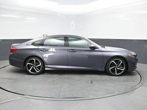 Used 2018 Honda Accord Sport image 8