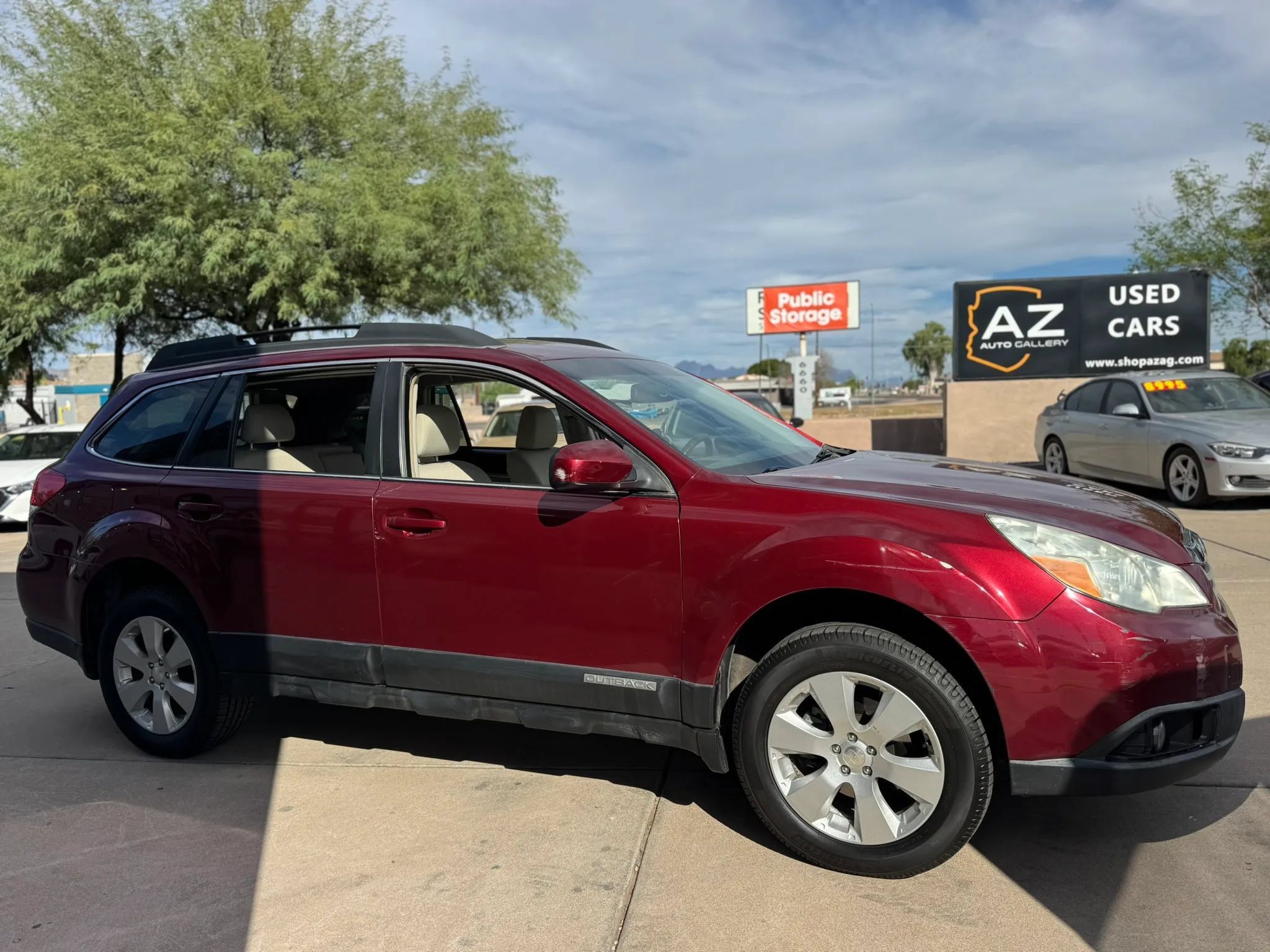 Used 2011 Subaru Outback 2.5i Premium w/ All-Weather Pkg AWD/4WD image 4