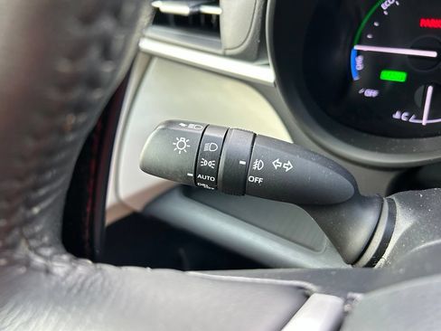Used 2021 Toyota Sienna XLE FWD image 23