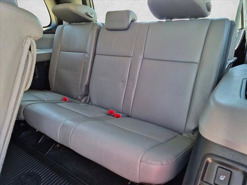 Used 2017 Toyota Sequoia Limited w/ Safety & Convenience Package AWD/4WD image 18
