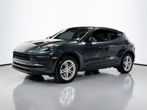 Used 2022 Porsche Macan image 3