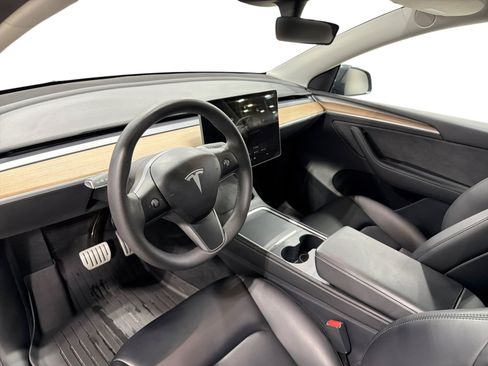 Certified 2023 Tesla Model Y Performance AWD/4WD image 9