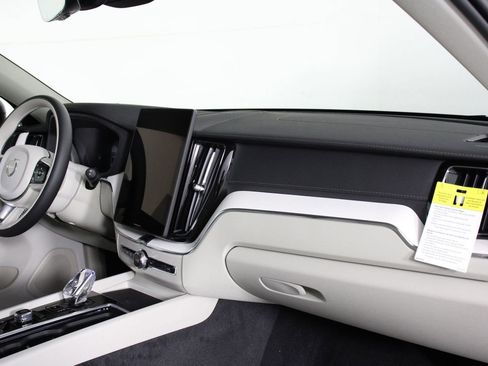 New 2026 Volvo XC60 T8 Ultra w/ Protection Package Premier AWD/4WD image 9