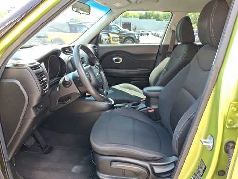 Used 2014 Kia Soul FWD image 13