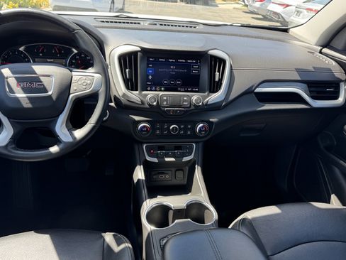 Used 2024 GMC Terrain SLT FWD image 16