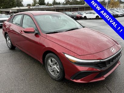 Used 2025 Hyundai Elantra SE