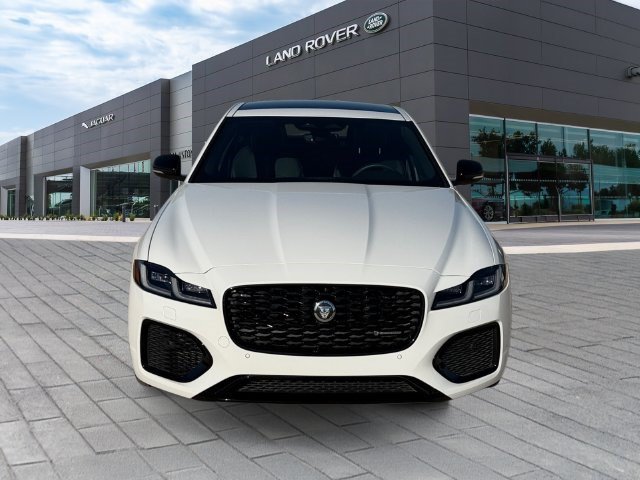 Used 2024 Jaguar XF R-Dynamic SE AWD/4WD image 8