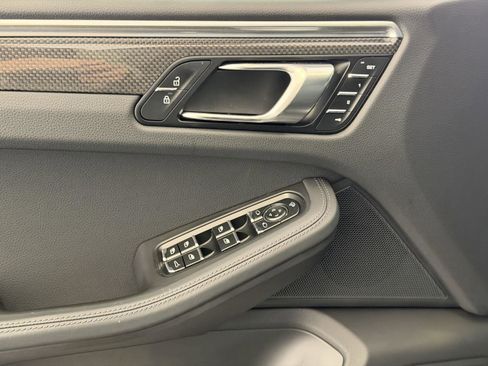 Certified 2022 Porsche Macan GTS image 14