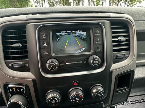 Used 2017 RAM 1500 Express RWD image 12