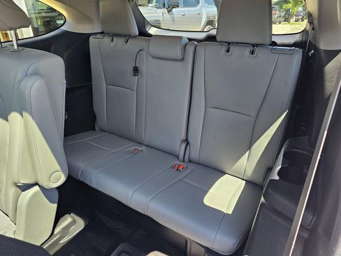Used 2020 Toyota Highlander Platinum AWD/4WD image 20