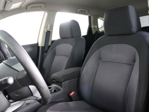 Used 2013 Nissan Rogue SV image 18