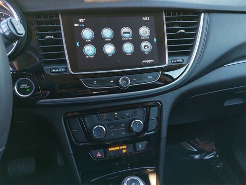 Used 2018 Buick Encore Preferred image 19