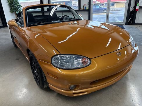 Used 2000 MAZDA MX-5 Miata image 20