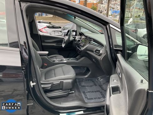 Used 2022 Chevrolet Bolt LT image 54