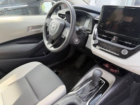 Used 2023 Toyota Corolla LE AWD/4WD image 13