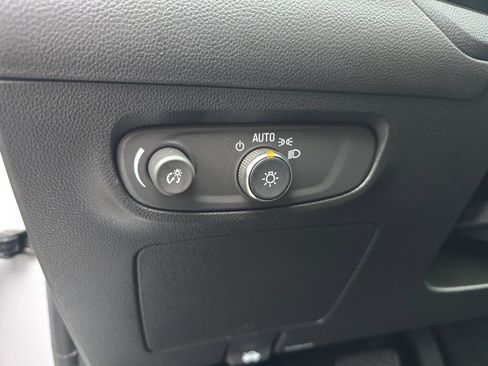 Used 2024 Buick Encore GX Sport Touring image 21