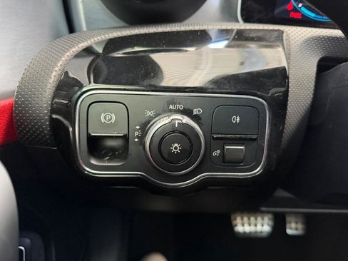 Used 2019 Mercedes-Benz A 220 4MATIC w/ AMG Line image 36