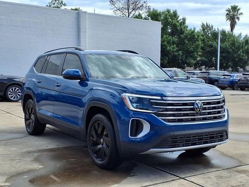 Used 2025 Volkswagen Atlas SE FWD image 20