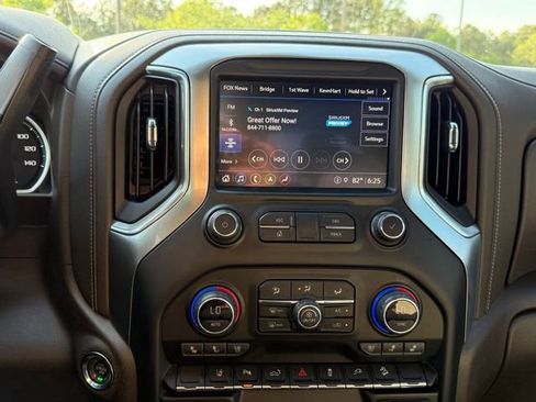 Used 2021 Chevrolet Silverado 2500 LTZ w/ LTZ Plus Package image 19